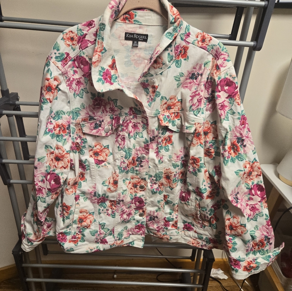 EUC Floral Denim Jacket - 2X - Picture 5 of 13